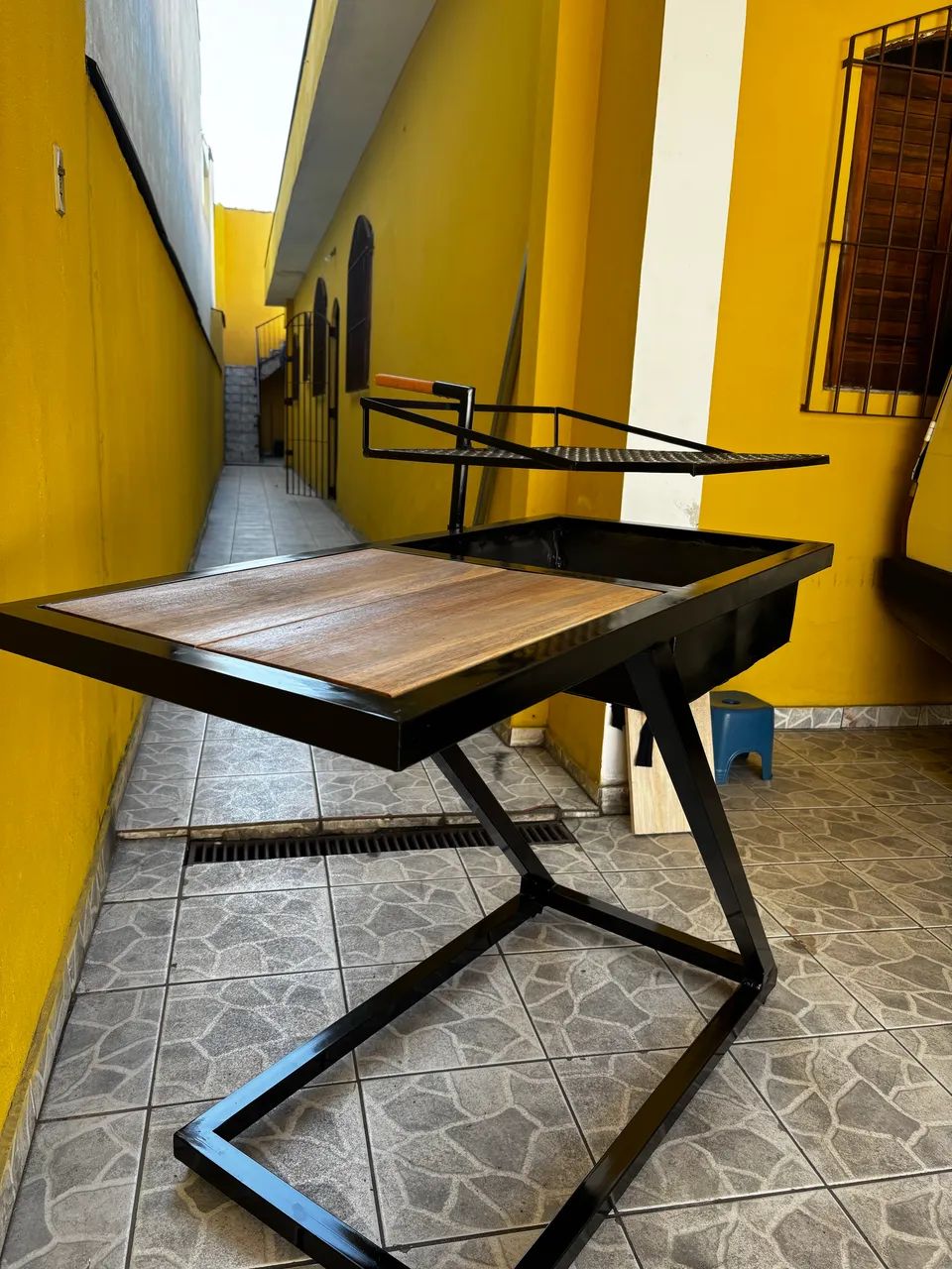 Churrasqueira Artesanal em Ferro com Grelha Regulável - Nova - Foto 3