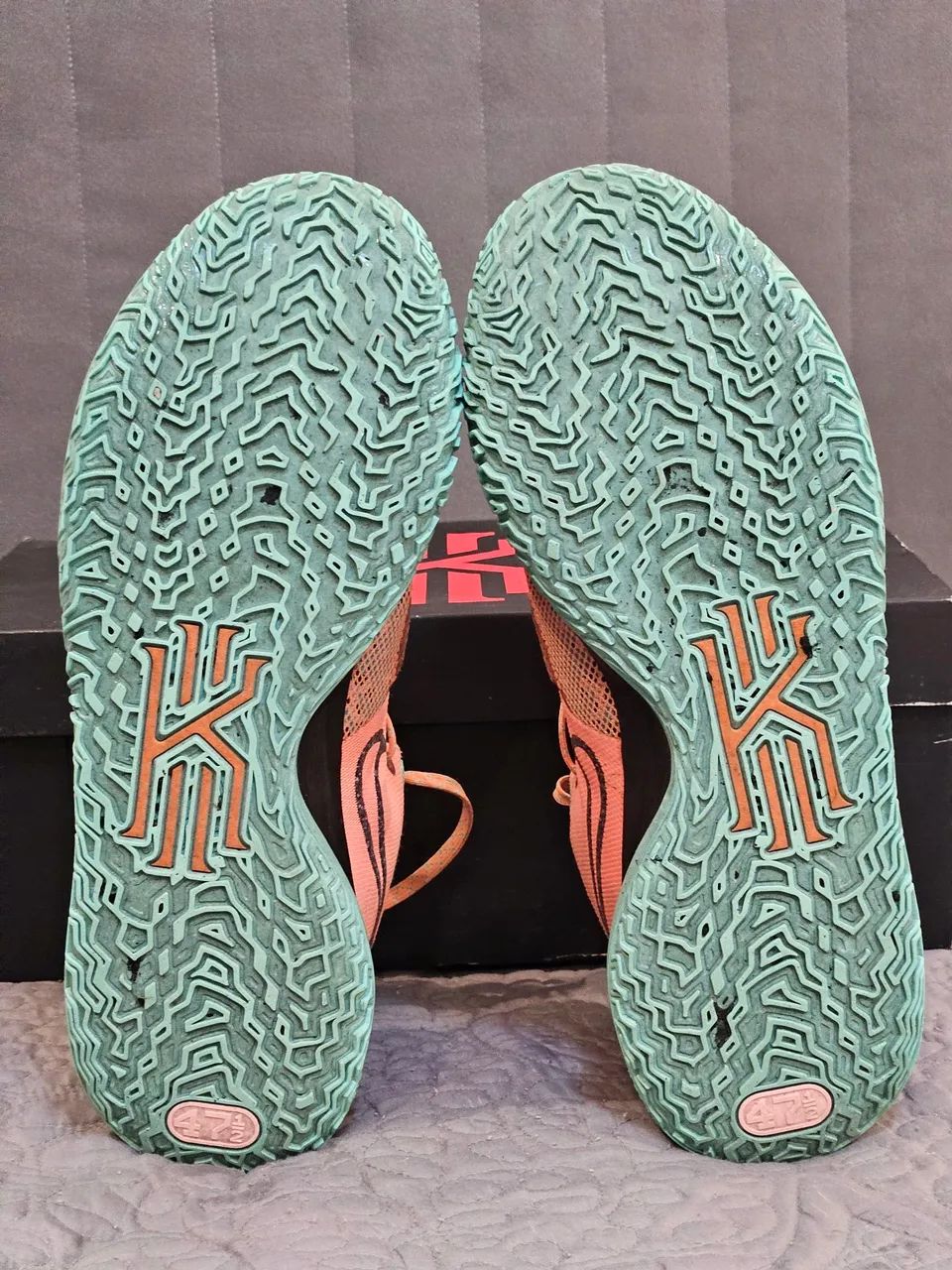 Kyrie 7 Play for the Future BR46 em bom estado - Foto 4