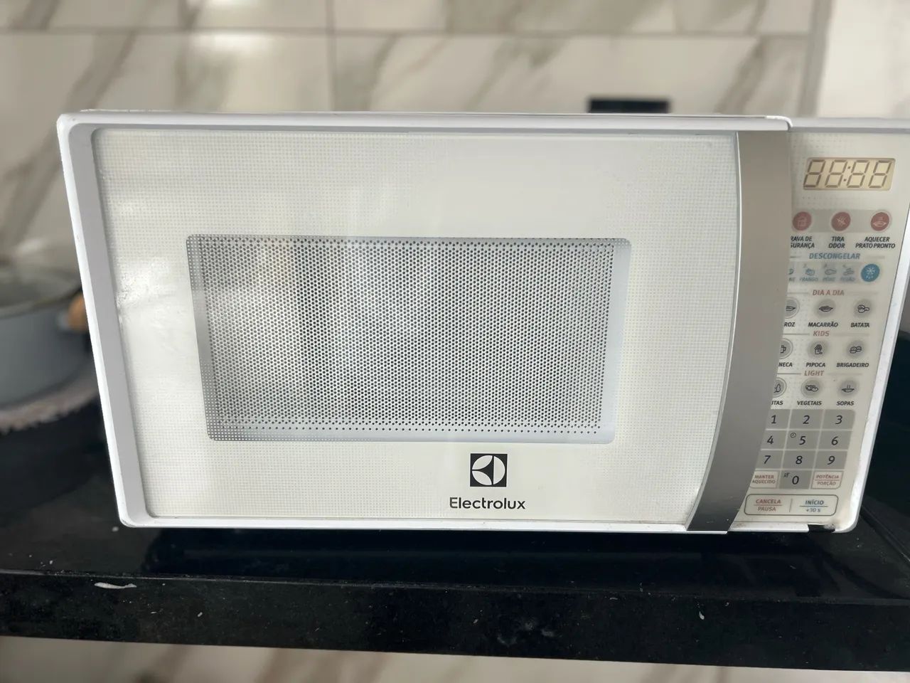 Microondas Eletrolux 21L 220V ACEITO OFERTA