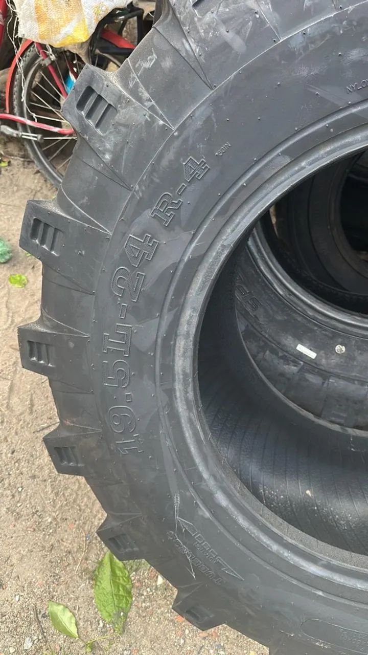 PNEUS DE TRATOR 19.5L24 - Foto 3