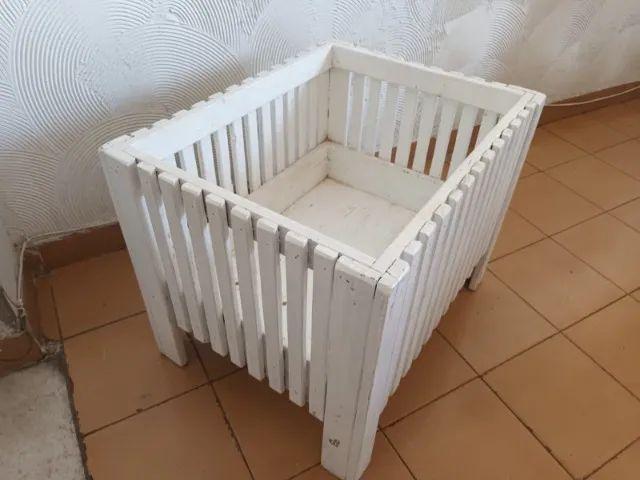 Cercadinho de madeira branco