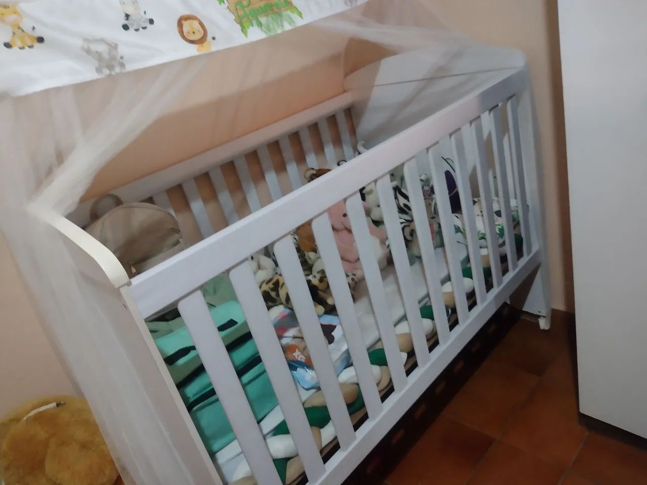 Berço completo com cômoda infantil 