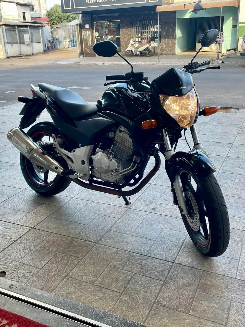CB 300R - Foto 3