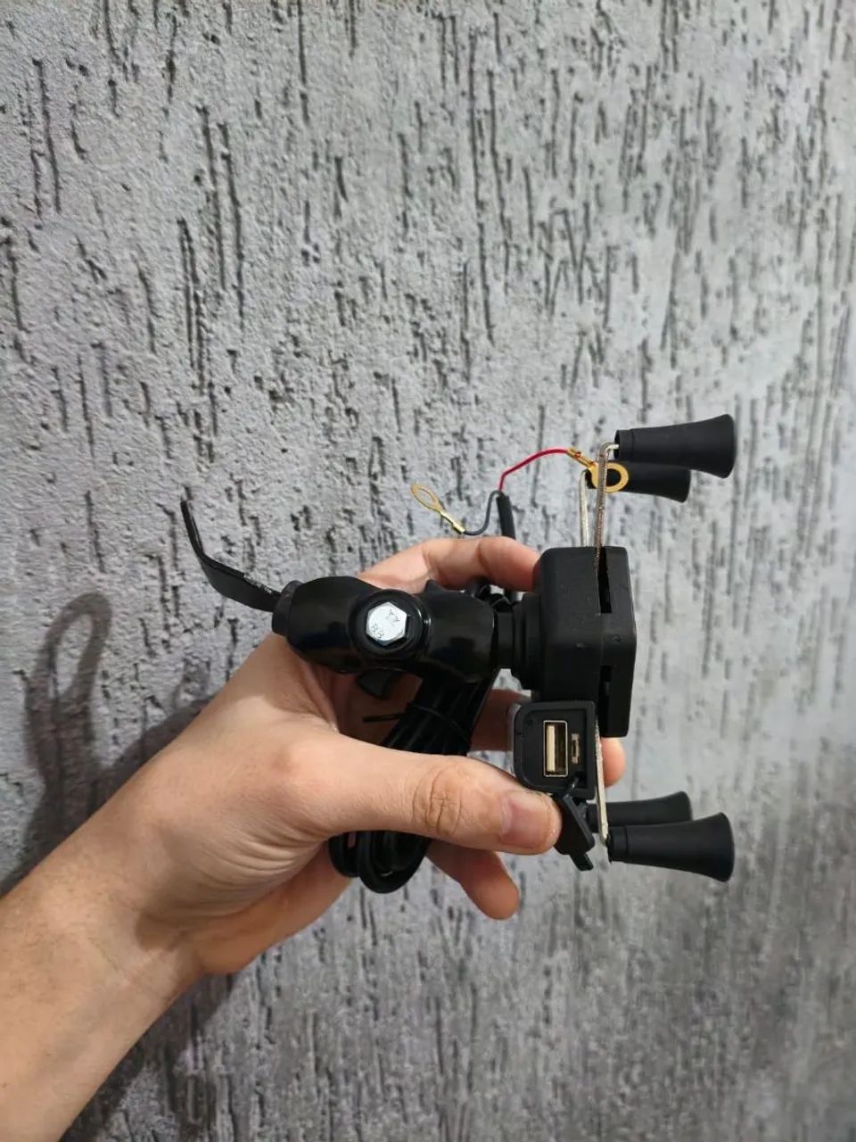Suporte de Celular para Moto com USB + GPS articulado  - Foto 4