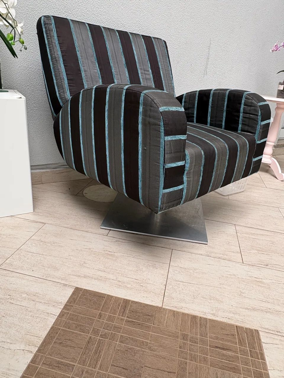 Poltrona rotatória super confortável  - Foto 2