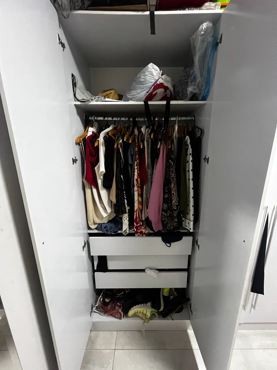 Guarda roupa branco 6 portas - Foto 3