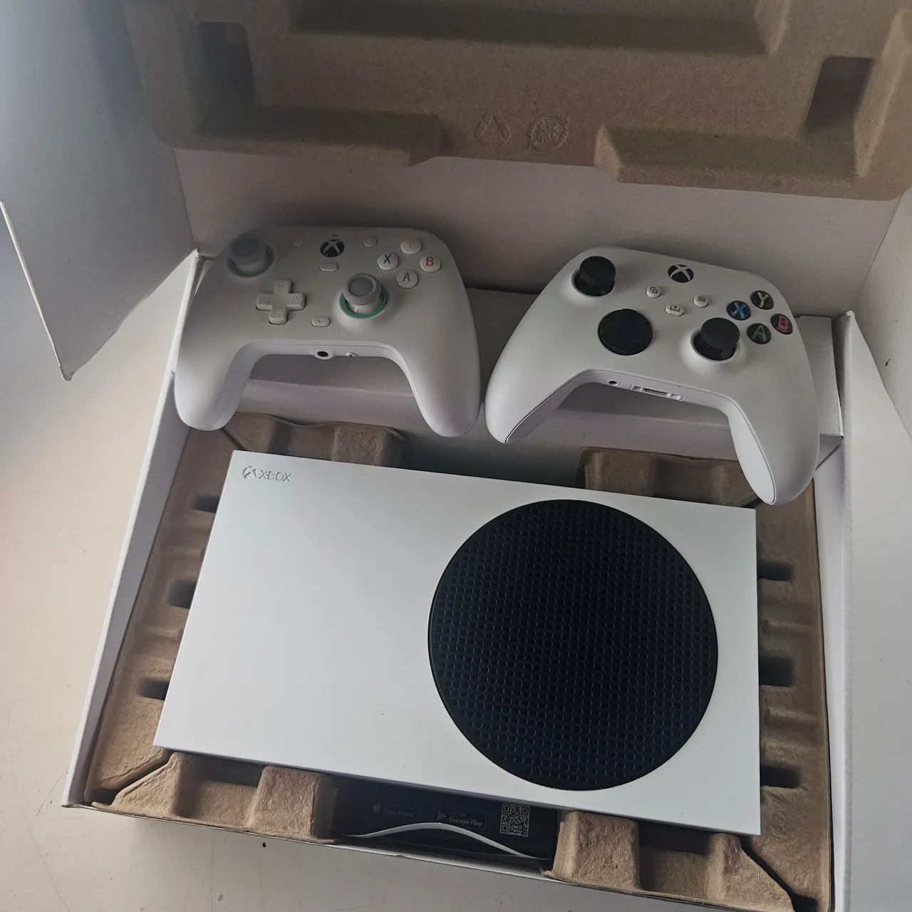 Xbox Series S + 2 Controles - Consoles de Vídeo Game - Pontalina
