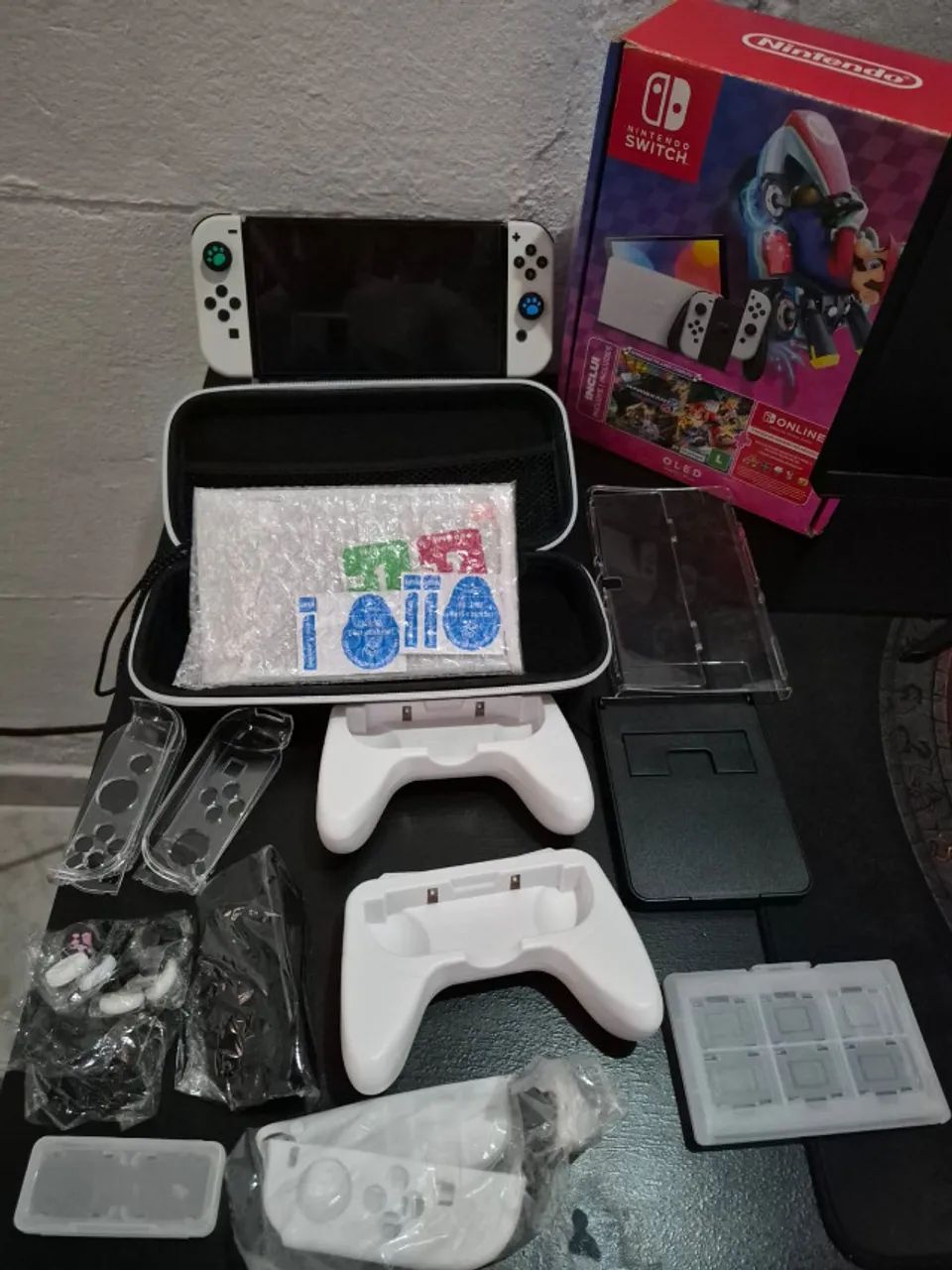Nintendo Switch まとめ売り 5本 Nintendo Switch 本体【Joy-Con(L) ネオンブルー/(R) ネオンレッド