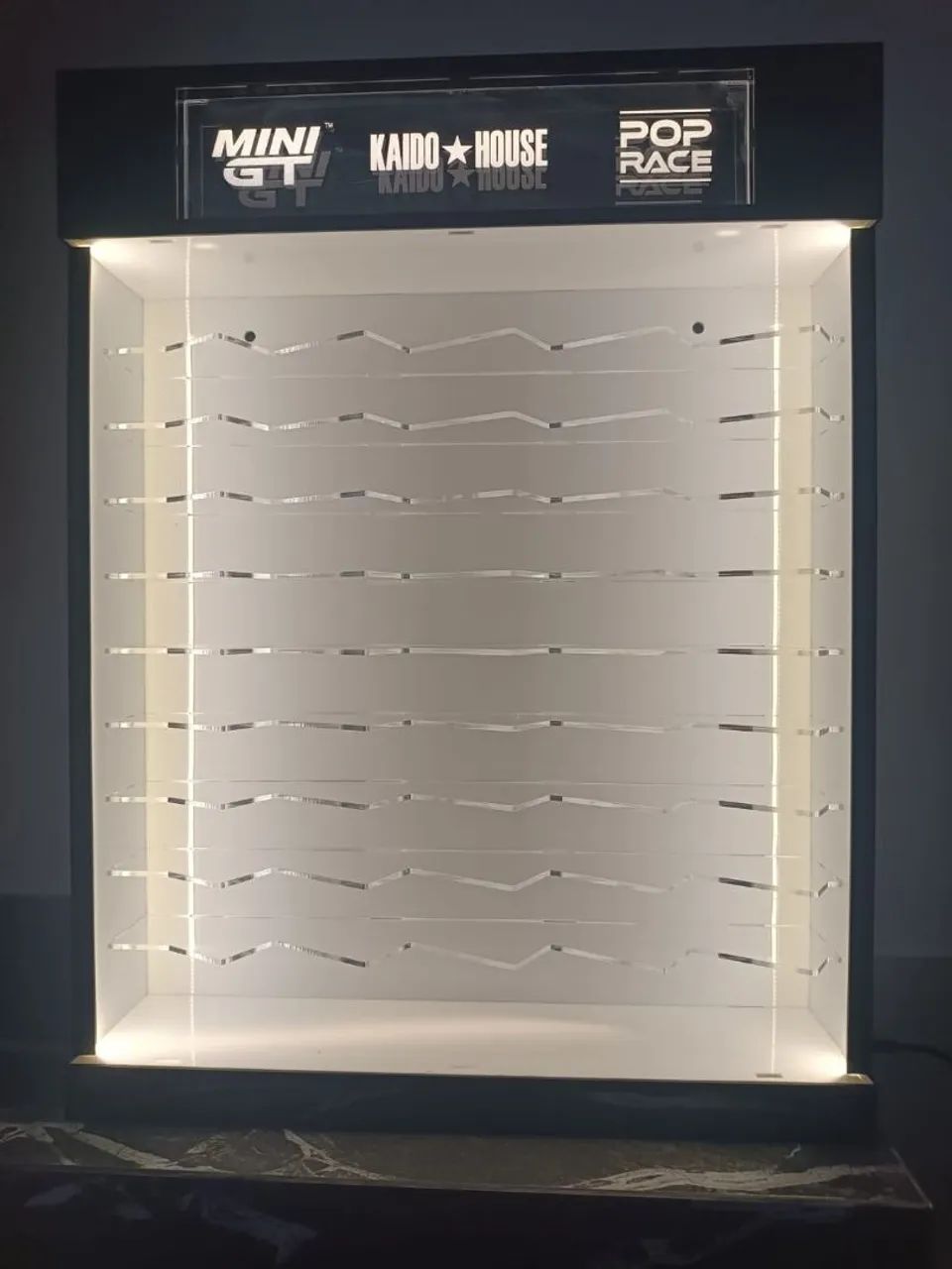 Expositor Premium personalizado com led para miniaturas 1/64 - Foto 2