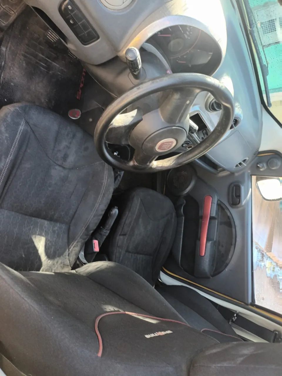 Fiat Uno Sporting 1.4 EVO Fire Flex 8V 4P 2012 - Foto 5