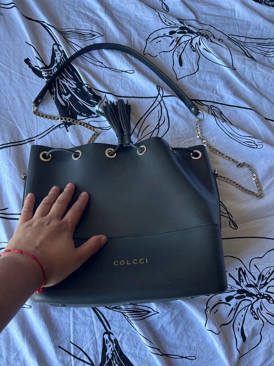 Bolsa de couro sintético- colcci 