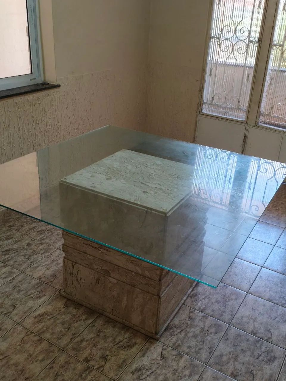Mesa de mármore 8 lugares