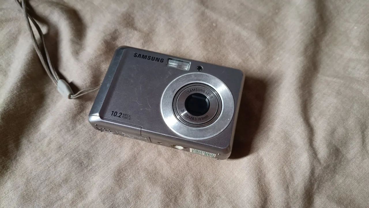 Câmera Digital Samsung ES15 10.2 MP - Prata - Foto 4
