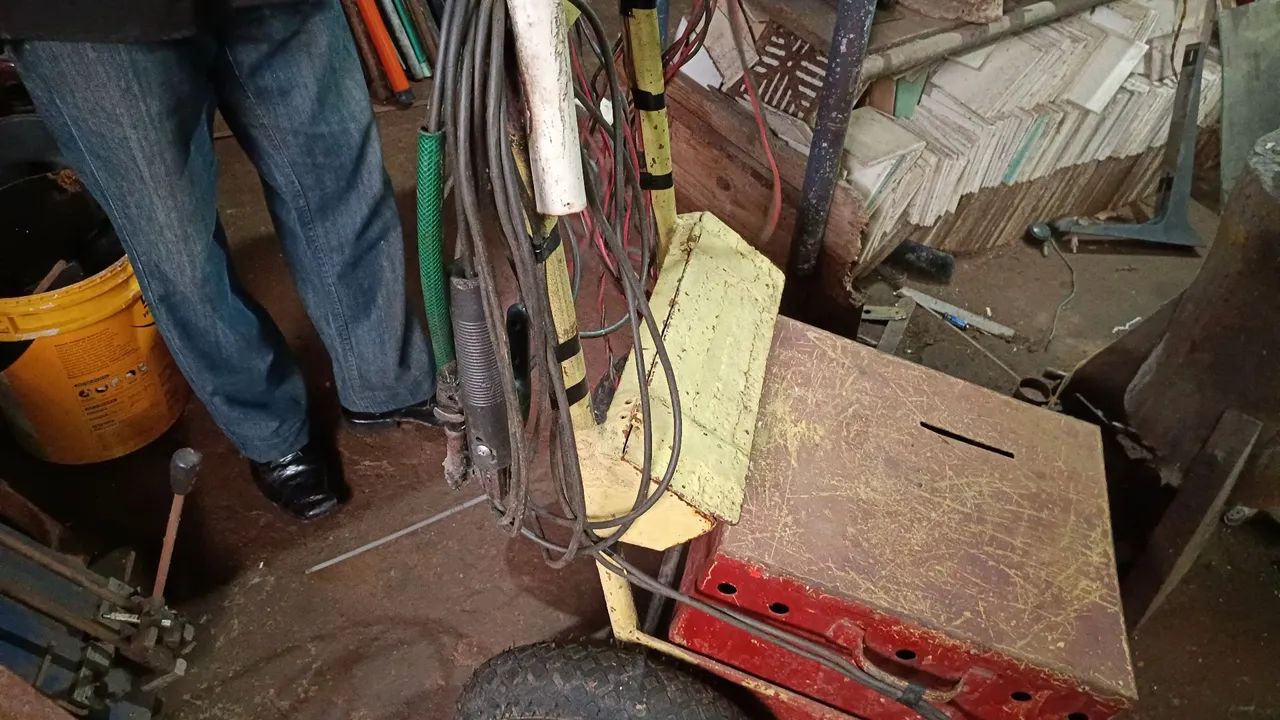 Vende-se máquina de solda completa  - Foto 2