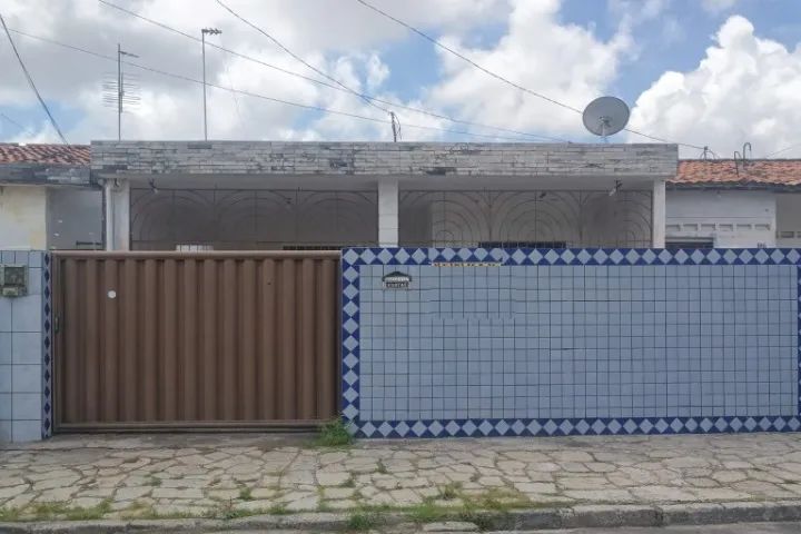 Casa em Manganeira II com 3 quartos -Prox ao antigo posto texaco