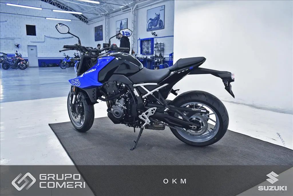 GSX 2027 - 1537625313 | OLX