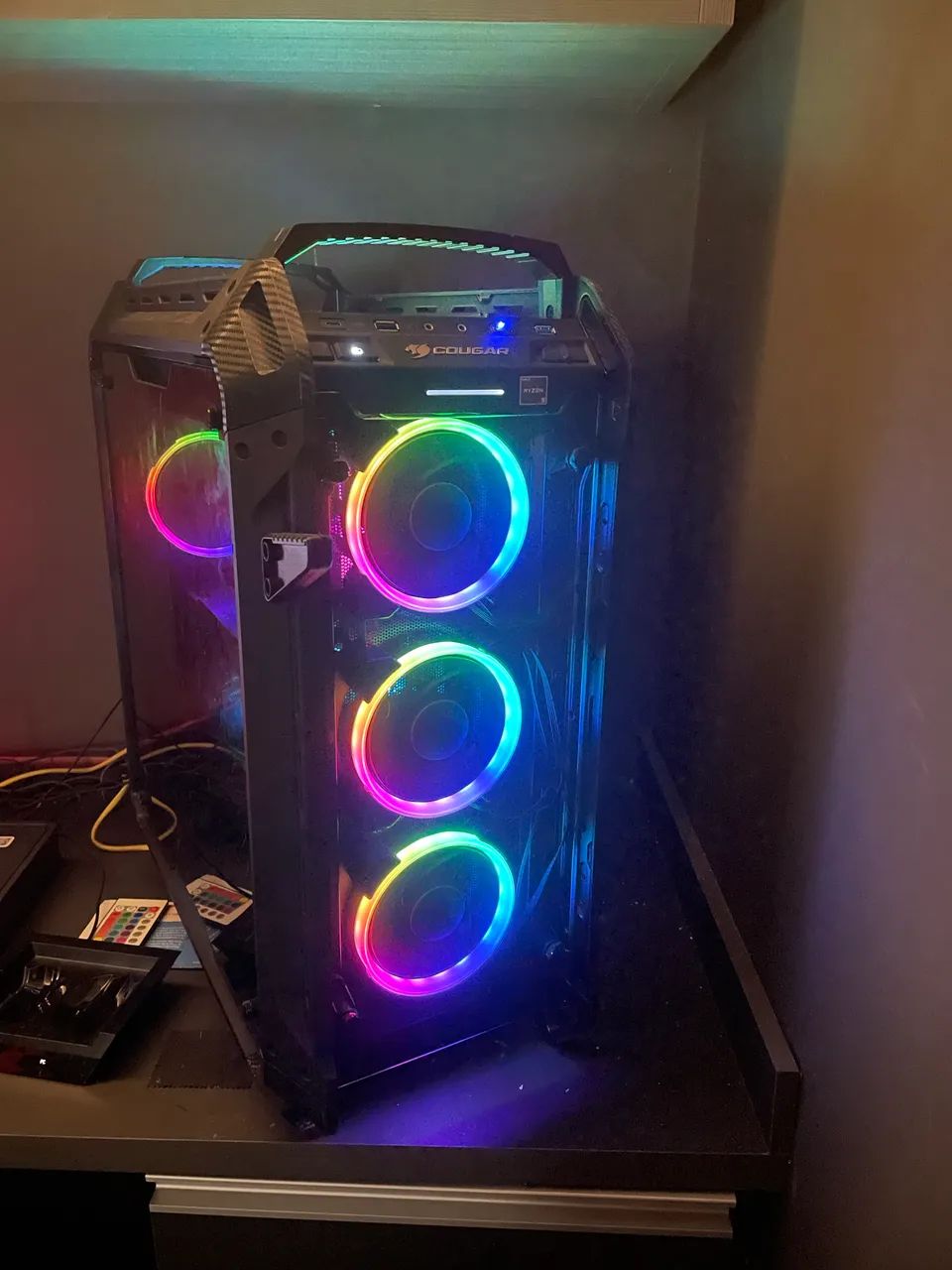 Gabinete Cougar Evo - Foto 2