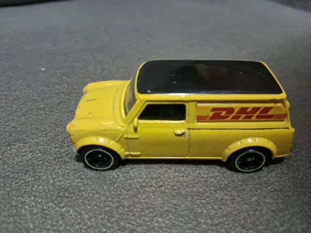 Hot Wheels '67 Austin Mini Van Custom - Foto 2