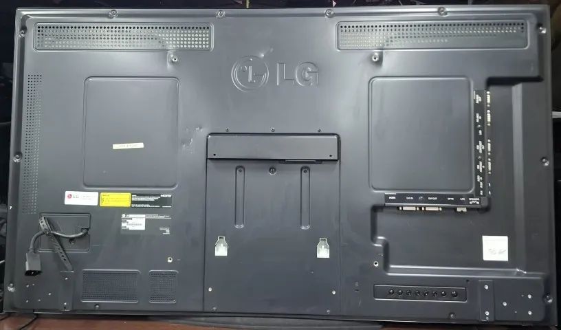 Monitor LG 47" Full HD Profissional IPS  - Foto 3