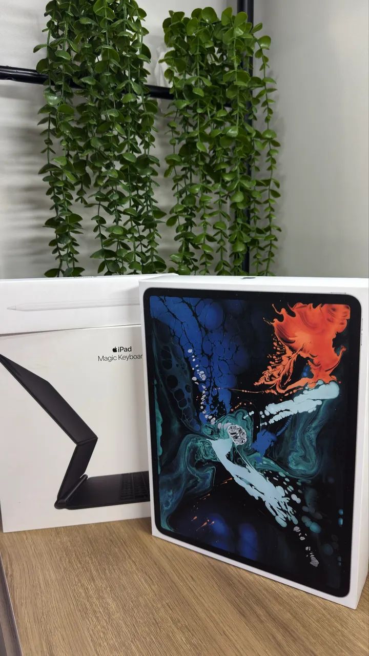 Apple iPad Pro 3ºGeração 12,9INCH + Apple Keyboard - Cor Prateado 1TB GB - Foto 3
