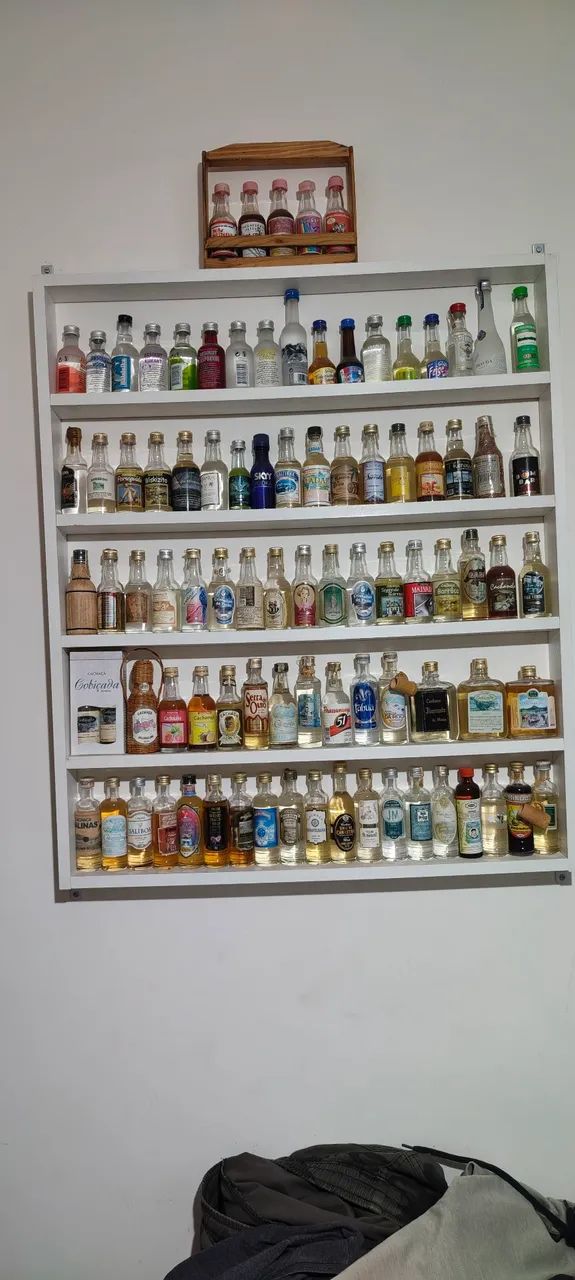 Coleção de miniaturas de bebidas. - Foto 2