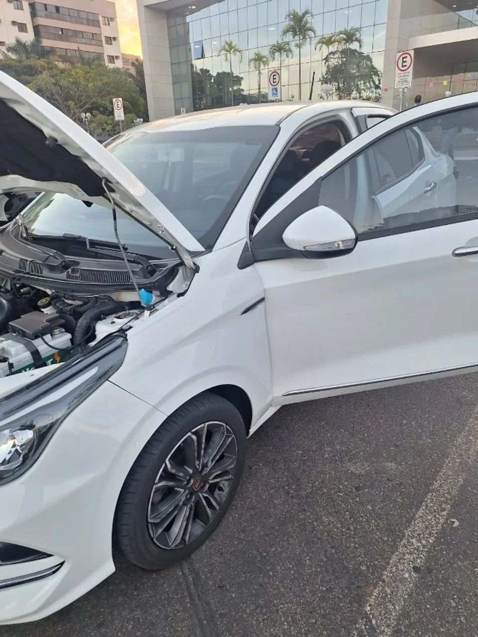 Fiat Cronos Precision 1.8 16V Flex Aut. 2019