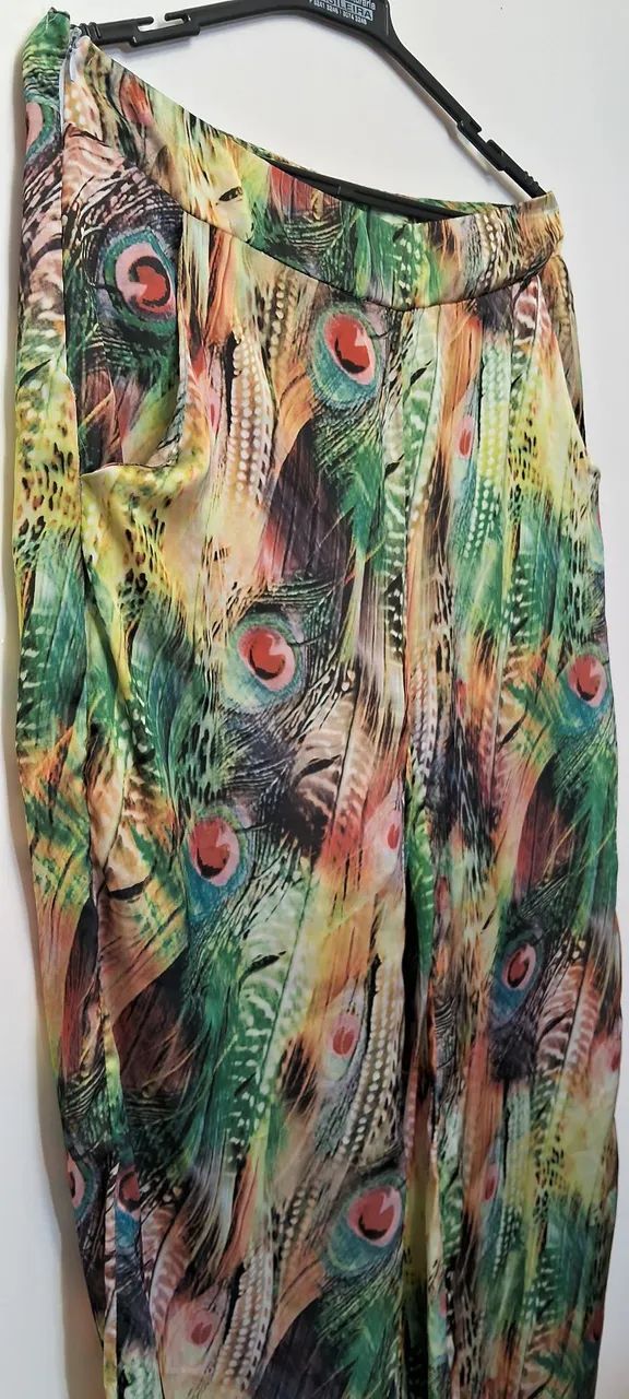 Calça pantalona de setin com forro e bolso lateral - Foto 2
