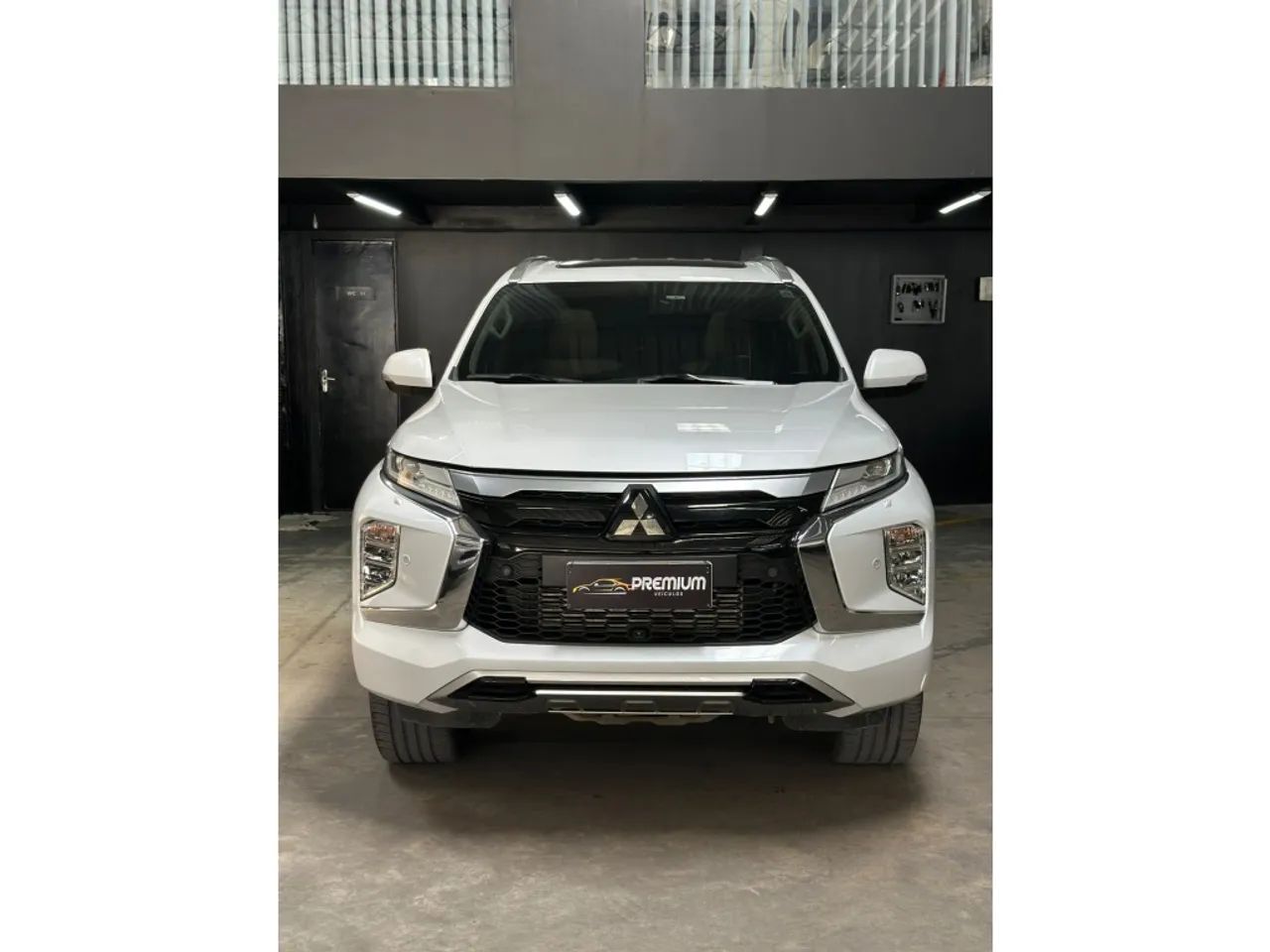 Mitsubishi Pajero 2024