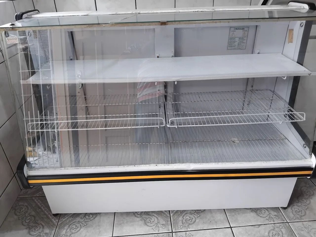 Conjunto de balcões para quem quer abrir um comércio 