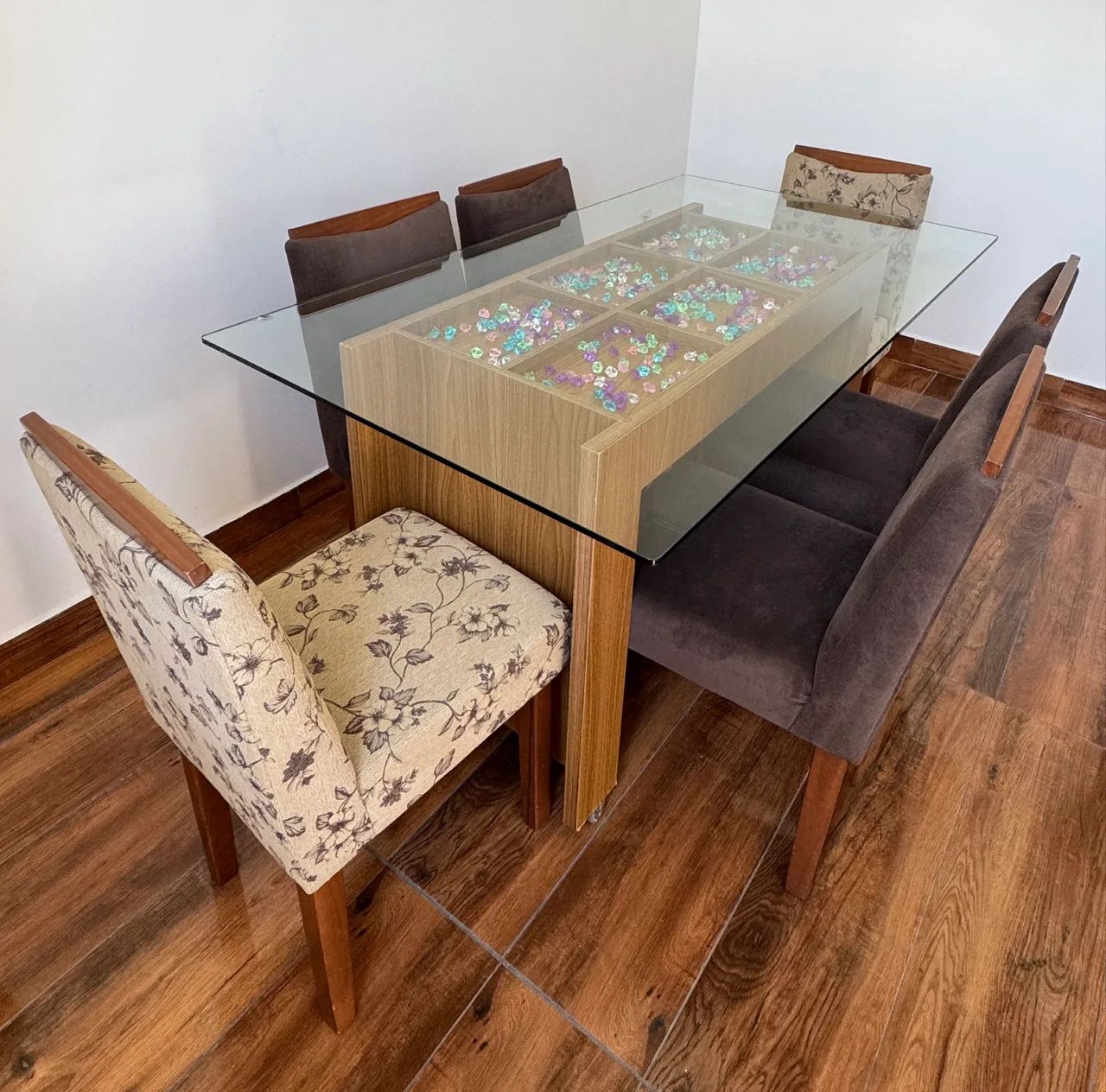 Mesa com 6 cadeiras - Foto 4
