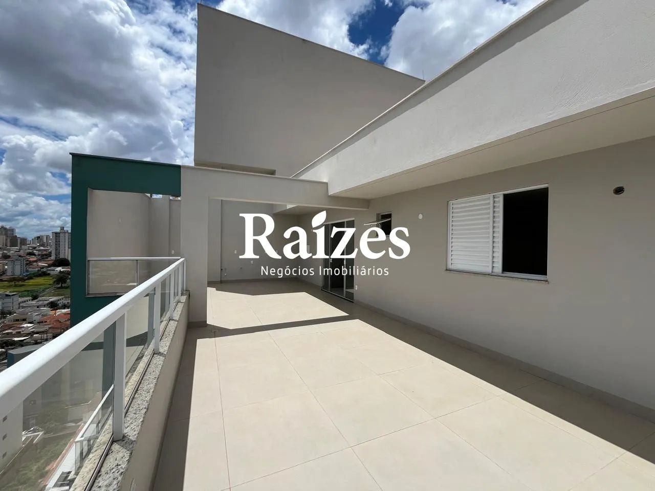 Cobertura Duplex Completa com 4 Quartos sendo 1 suíte, 2 Vagas e lazer - Foto 5