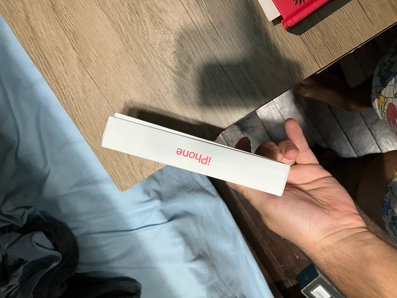 Caixa original iPhone SE 2020 red