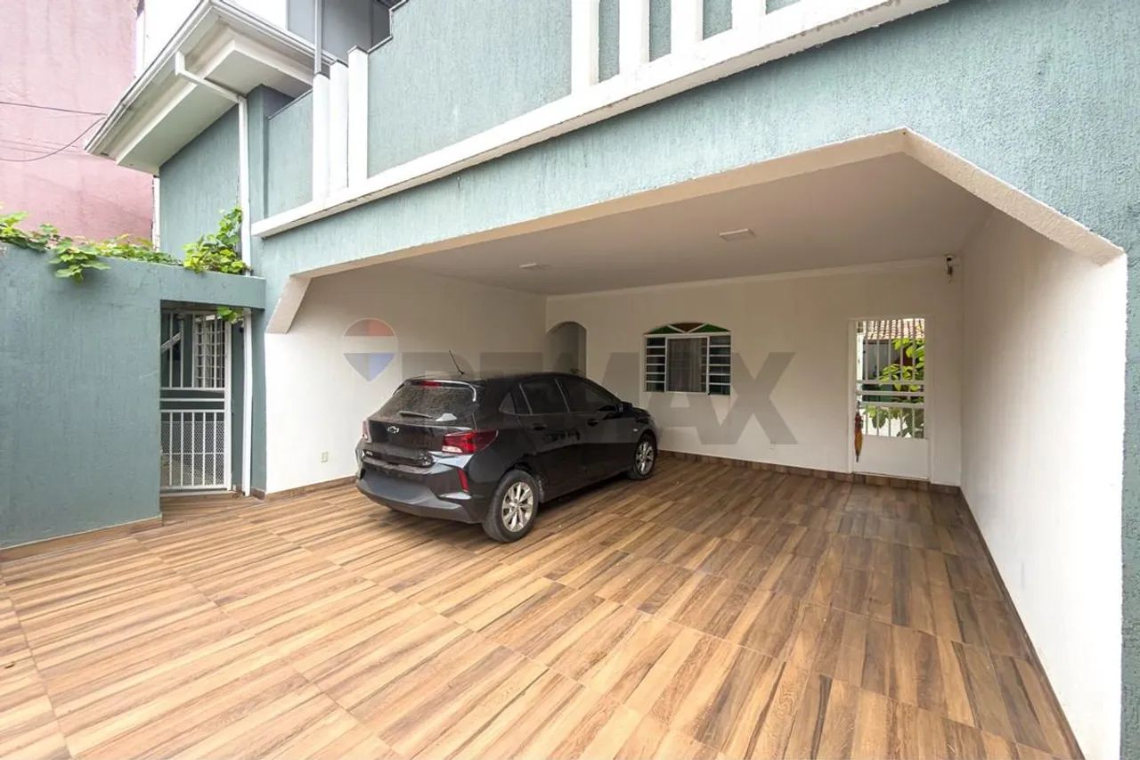 Sobrado com 6 quartos a venda na Vila Planalto
