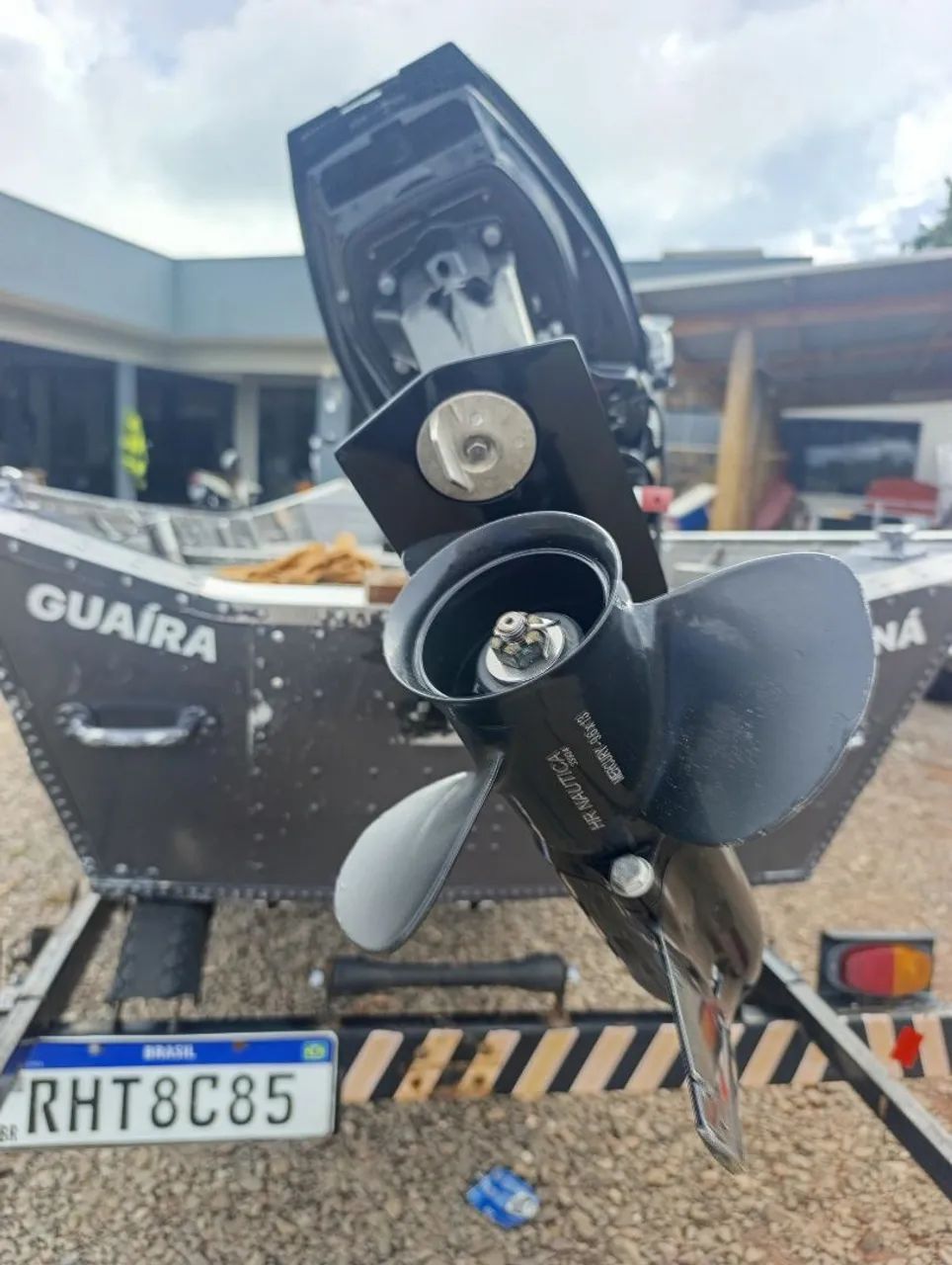 Conjunto Embarcação fluvimar, carreta e motor 30hp com partida elétrica  - Foto 2