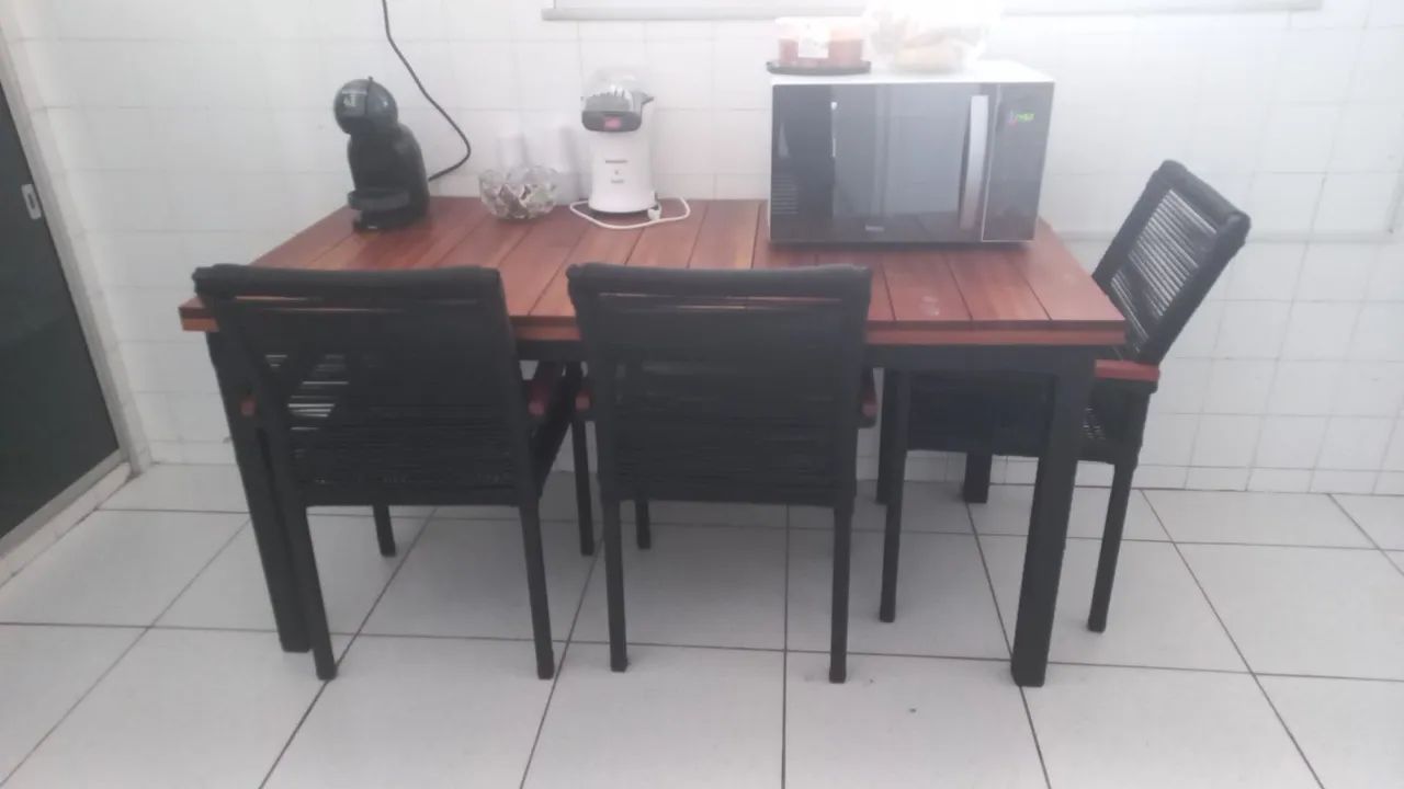 Mesa madeira maciça