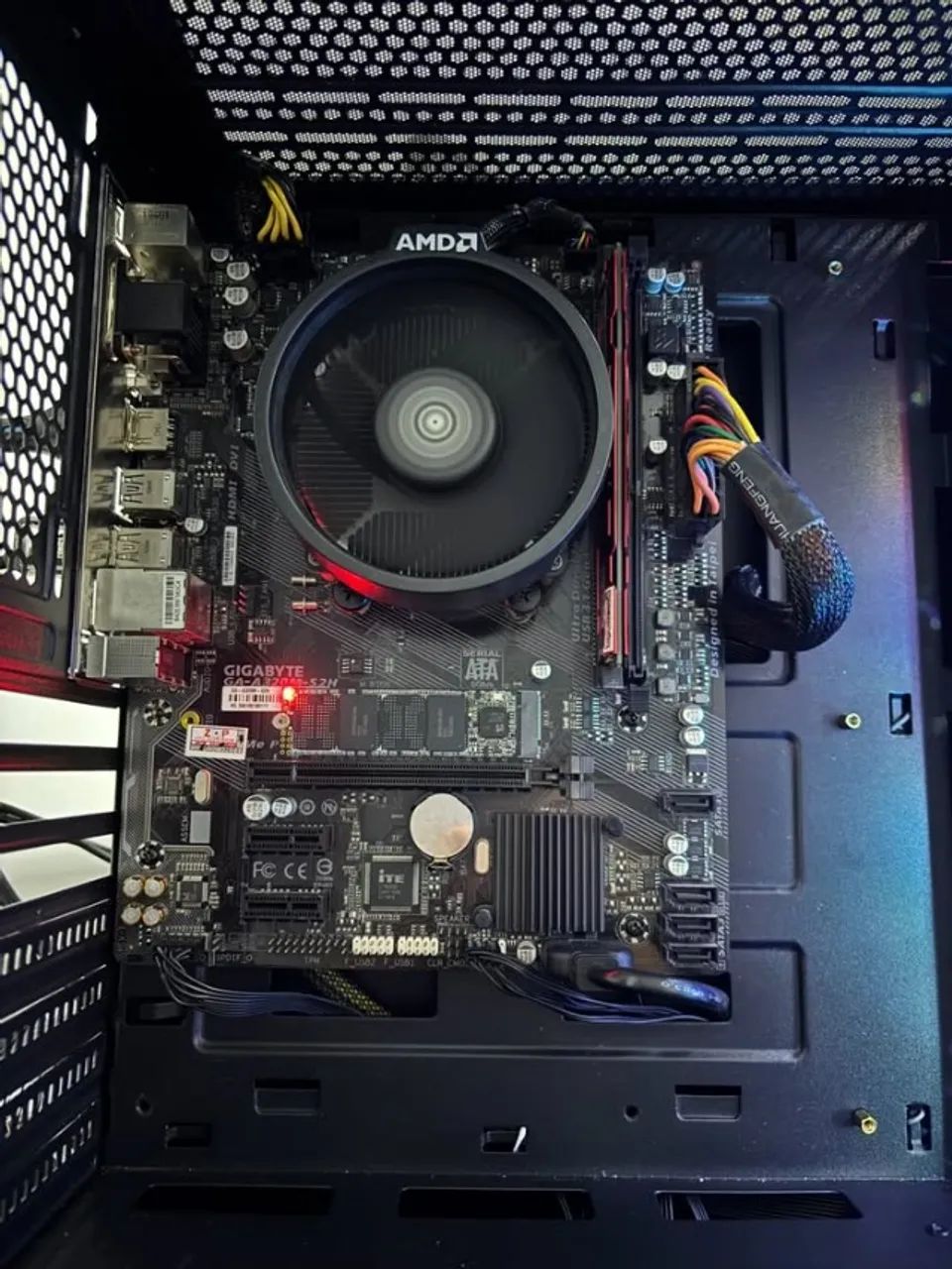 自作PC Ryzen 5300G 8GB(+8GB) NVMe 256GB PC GAMER RYZEN 3 5300G, 16GB DDR4, SSD M.2 NVME 256GB, VEGA 7