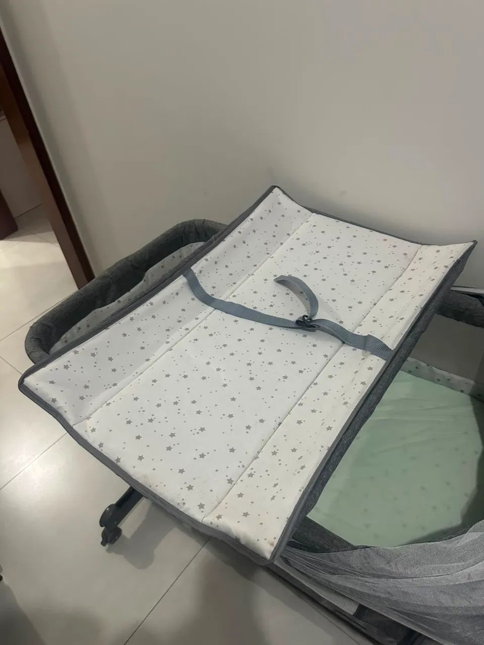 BERÇO MOISÉS com trocador e colchão