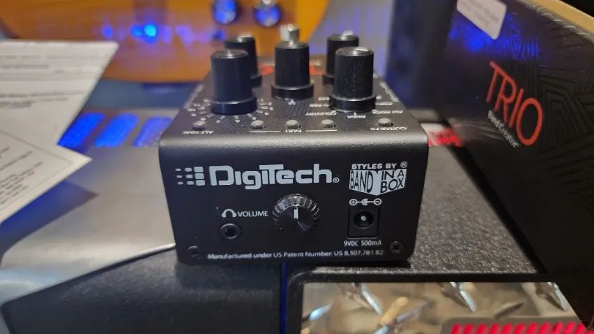 Pedal Digitech TRIO Band Creator (Jam: Bass & Drum Machine) 100