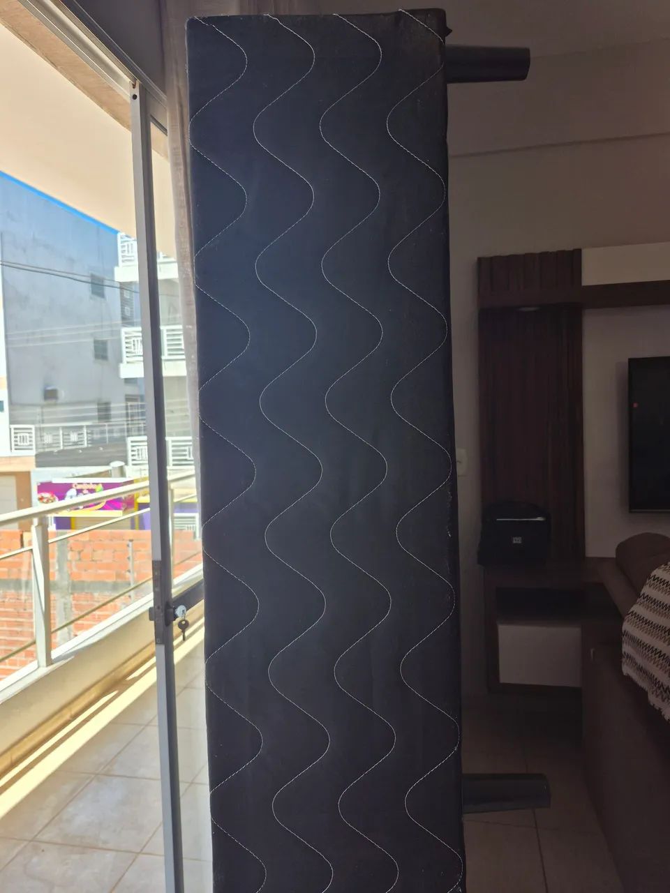 Colchão e base solteiro novíssimos à venda - Foto 3