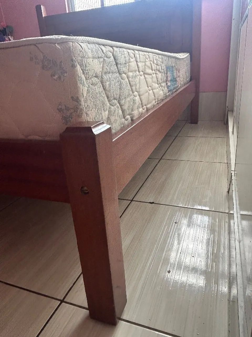 Cama da casal com colchão  - Foto 2