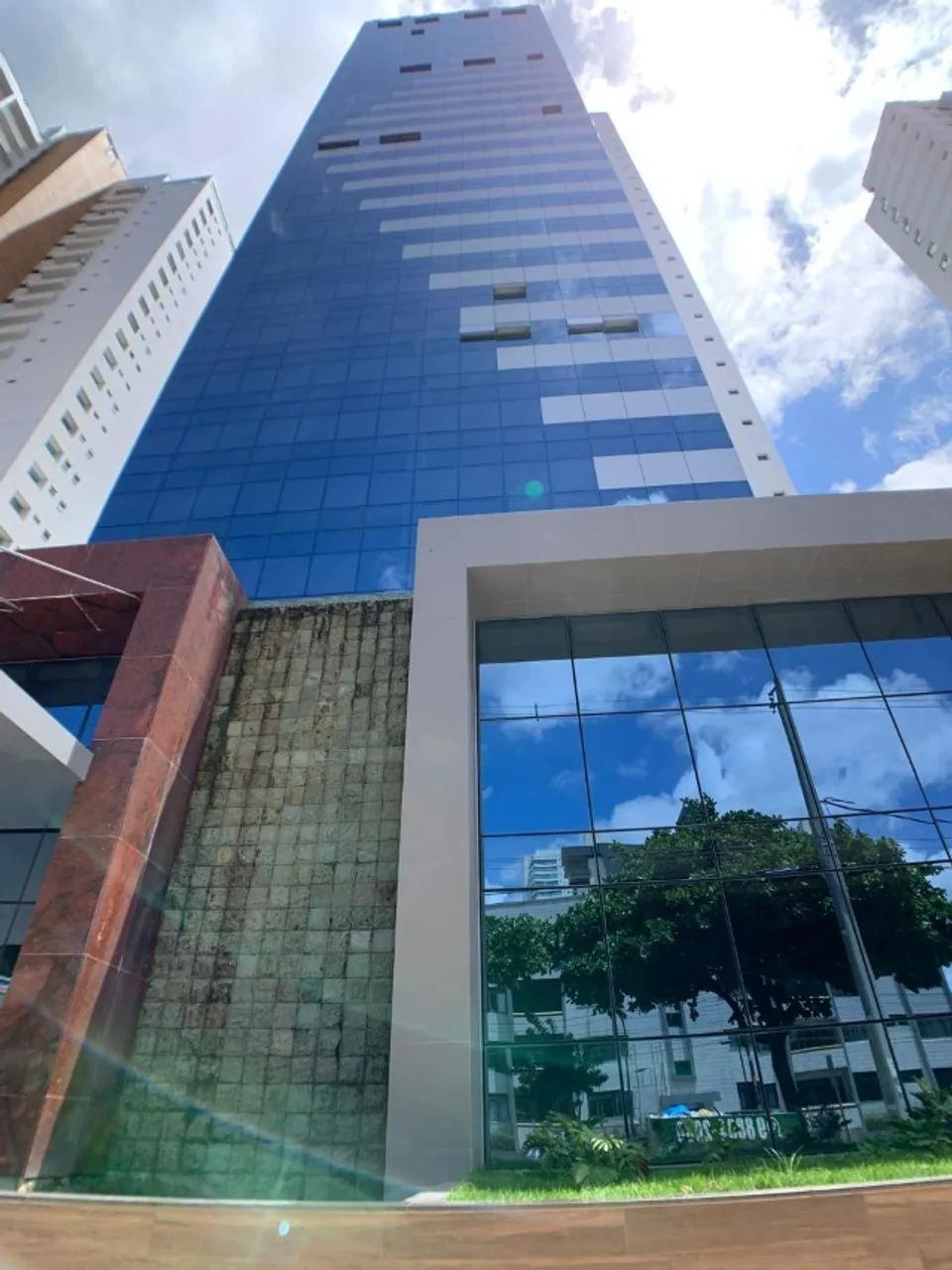 ALUGO Belíssima Sala Comercial no Manhatthan com 34m² no bairro do Tirol - Natal - RN.