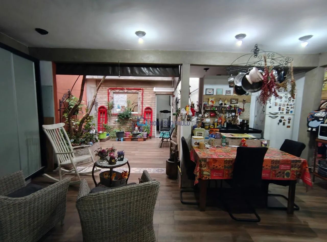 Casa/ Vila Mariana, com 3 dormitórios, 1 suíte, 1 vaga e jardim