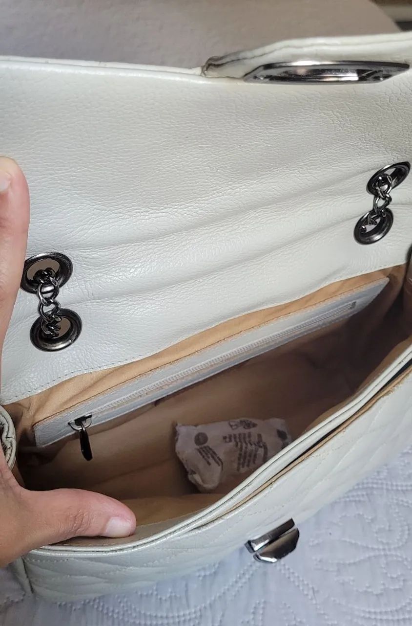 Bolsa de couro com matelassê  - Foto 4