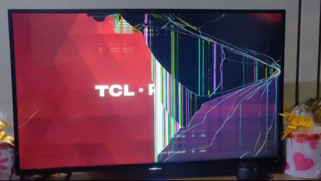 Smart tv com defeito 