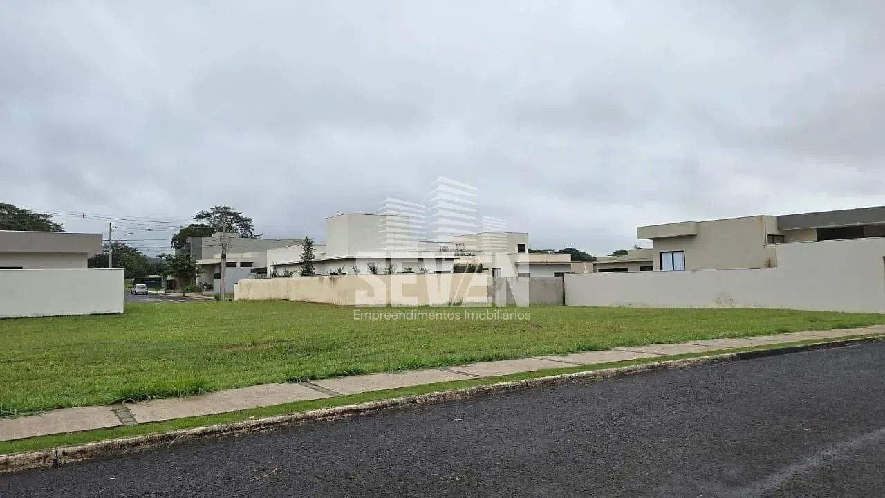 Terreno com 308 m² no Villa de León 1  Plano e Bem Localizado - Foto 4