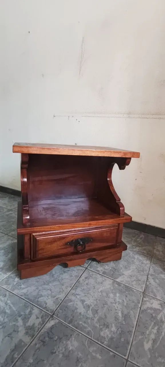 Criado Mudo | Mesa de Cabeceira Antigo Clássico