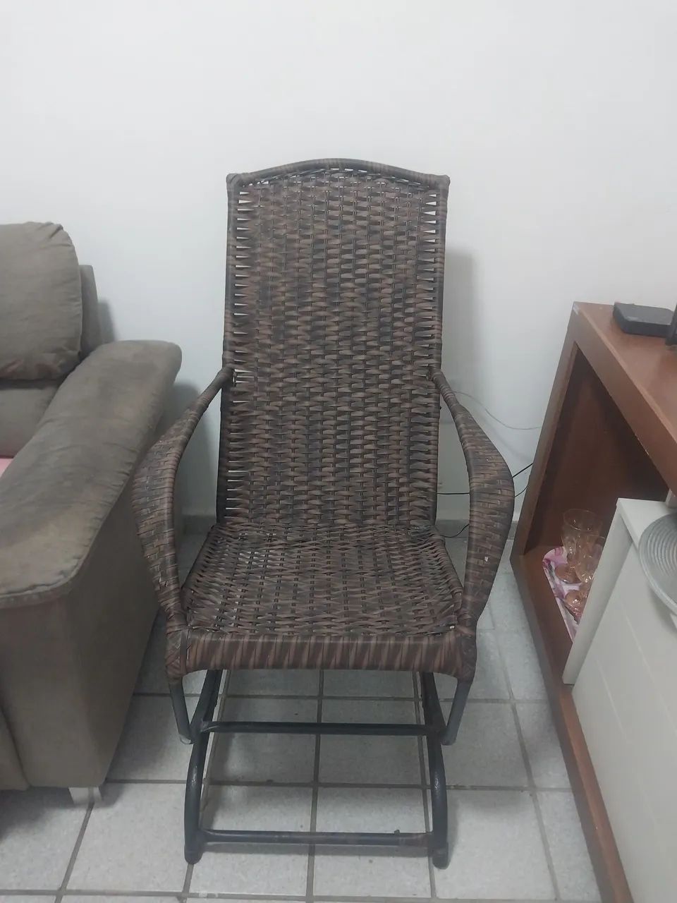 Cadeira de balanço 150 reais 83 9  * 