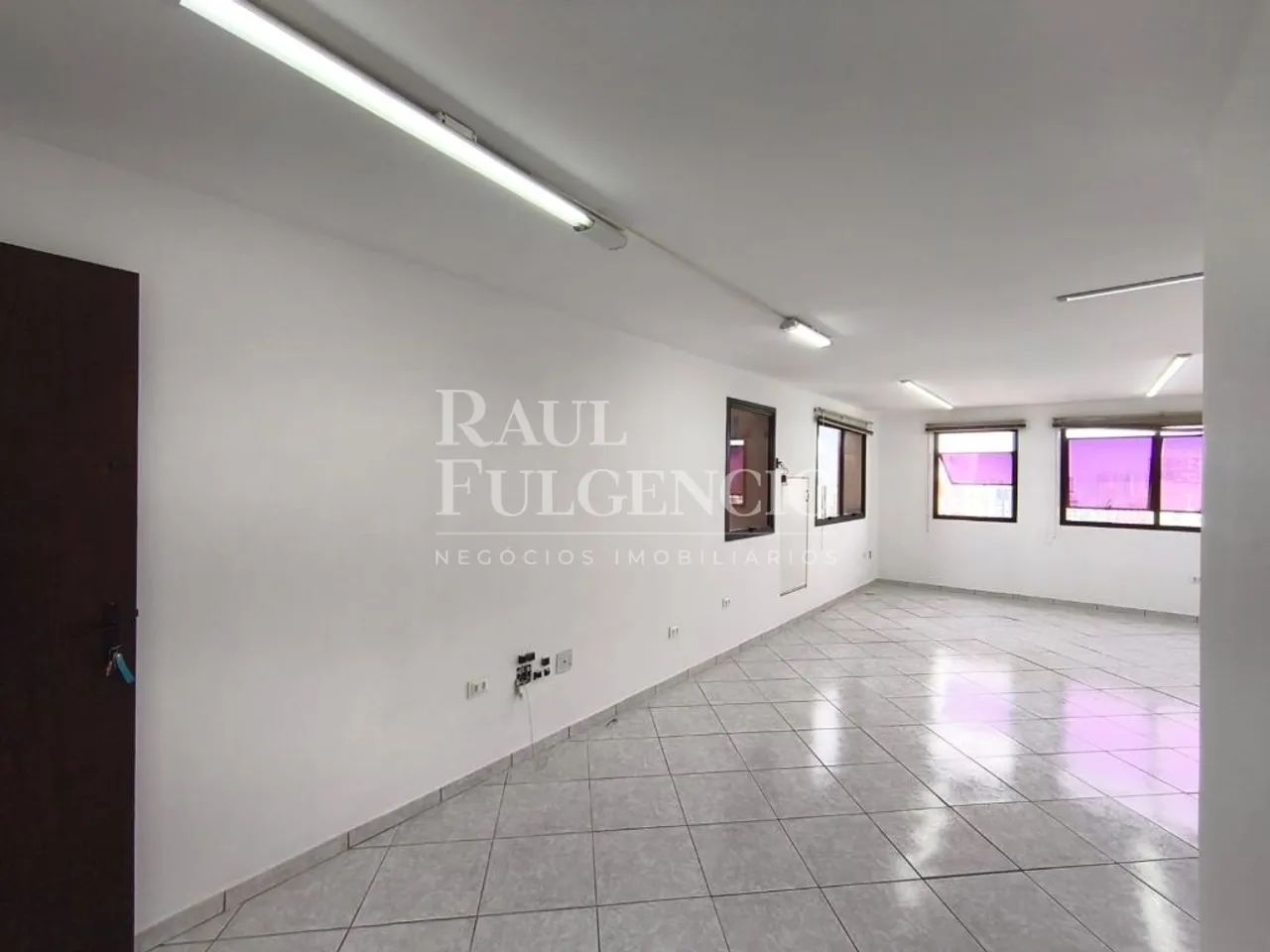 Sala Comercial para Locação no Edifício Oscar Fuganti no Centro de Londrina - Foto 3