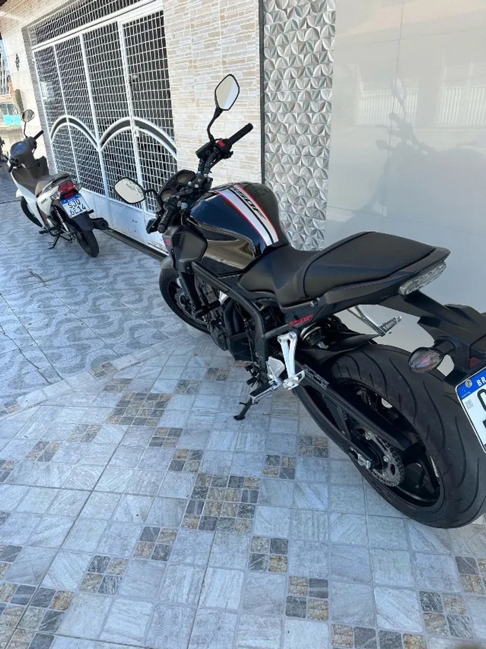 Honda CB650F - Foto 4