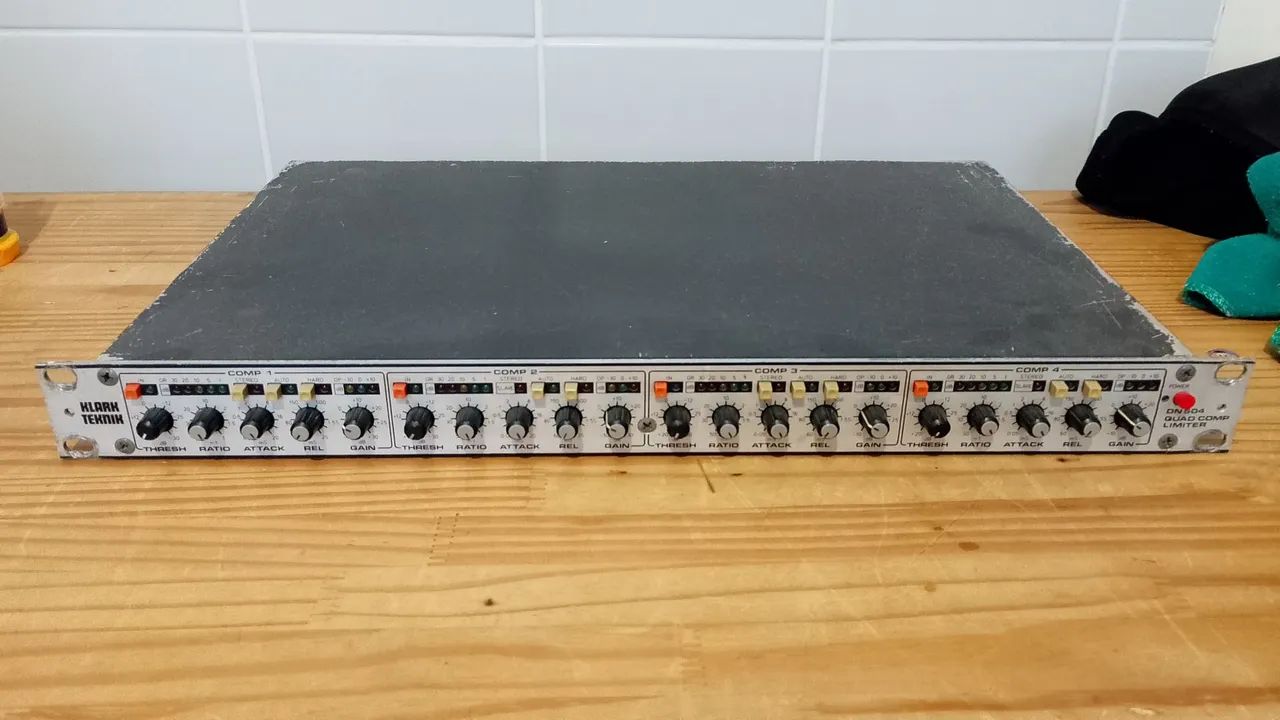 Compressor Klark Teknic DN 504 (primeira geração)